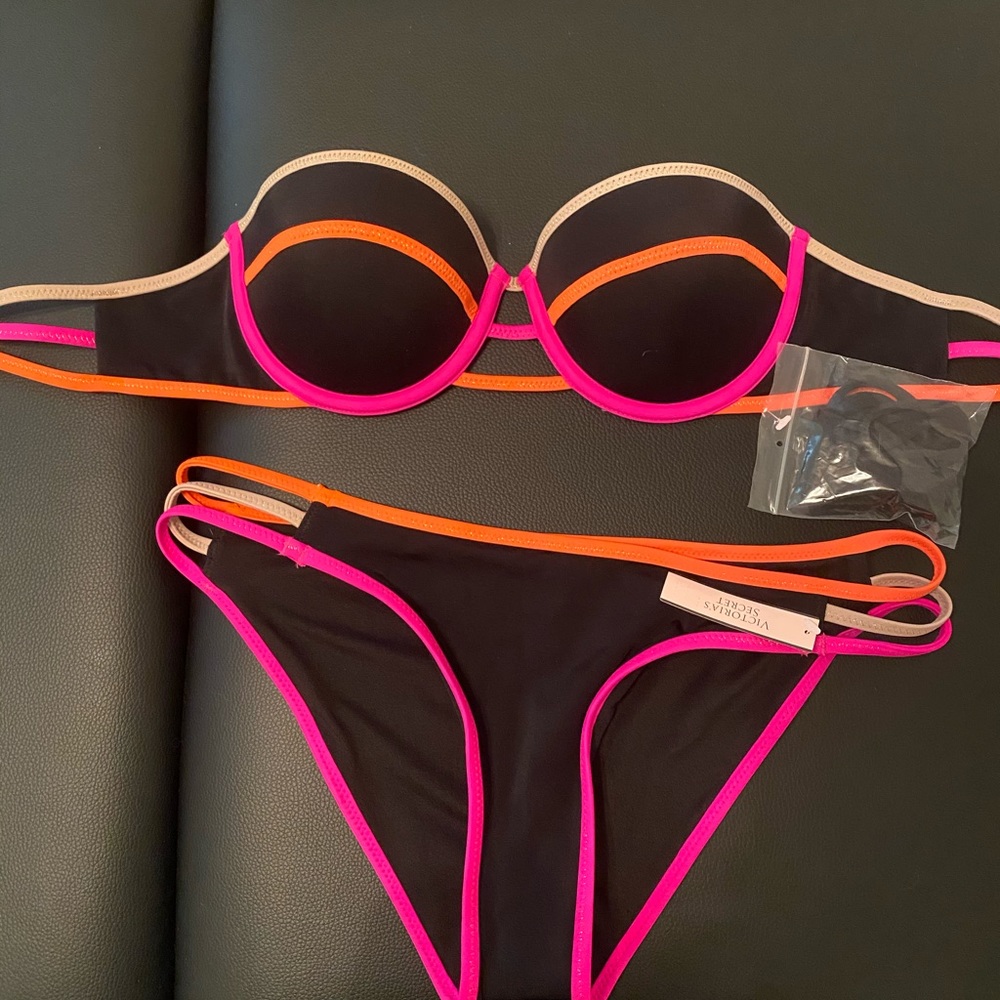 New! Never worn with tags Victoria’s Secret Black Bikini